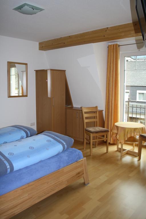 Hotel Weingut Goeres Briedel Pokoj fotografie