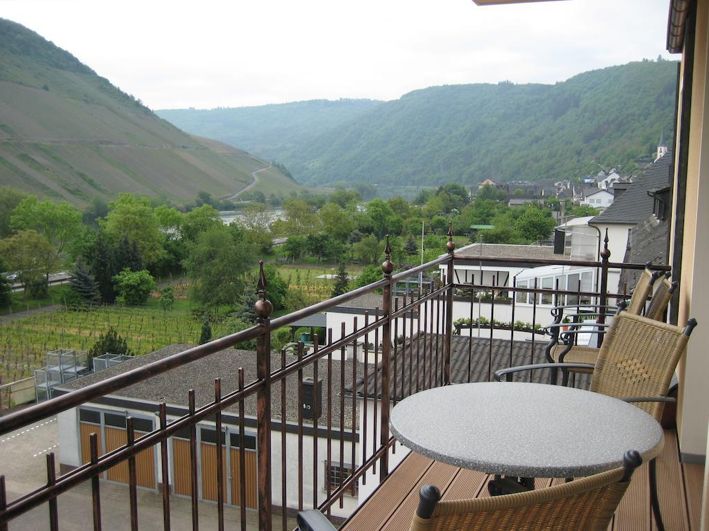 Hotel Weingut Goeres Briedel Pokoj fotografie